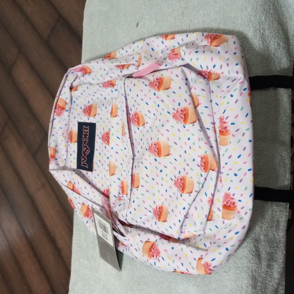 Jansport cupcake